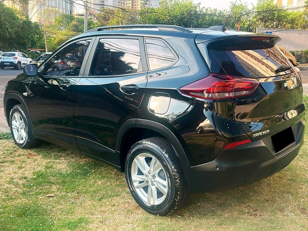 CHEVROLET TRACKER