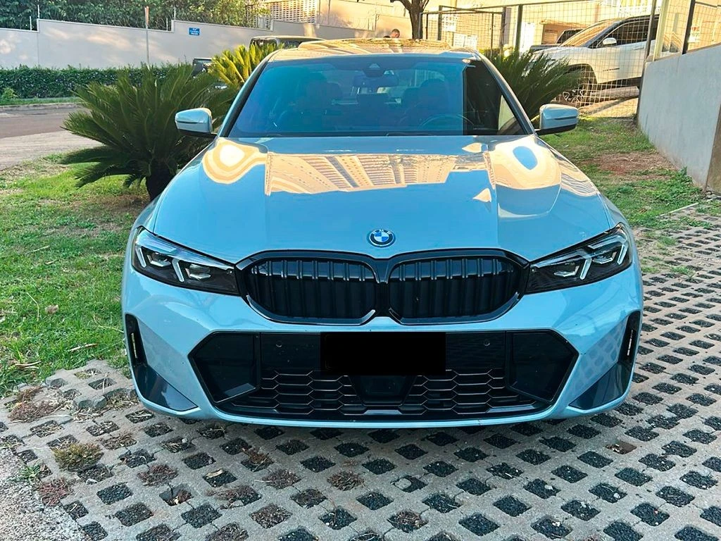 BMW 330e