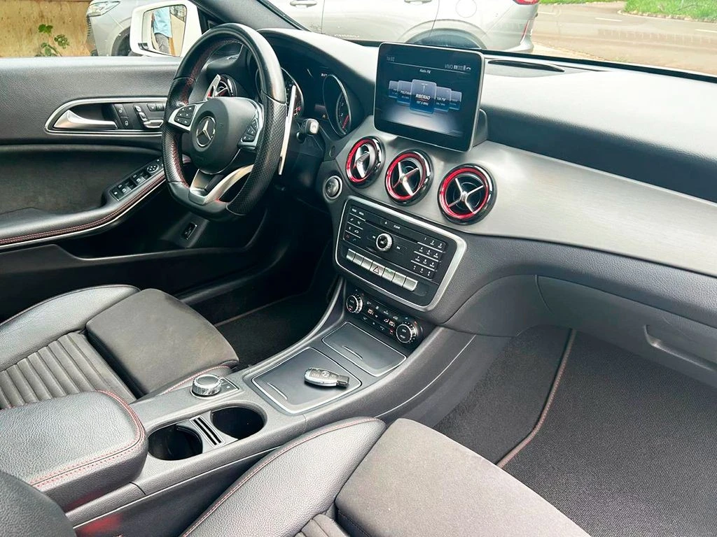 MERCEDES-BENZ CLA 250