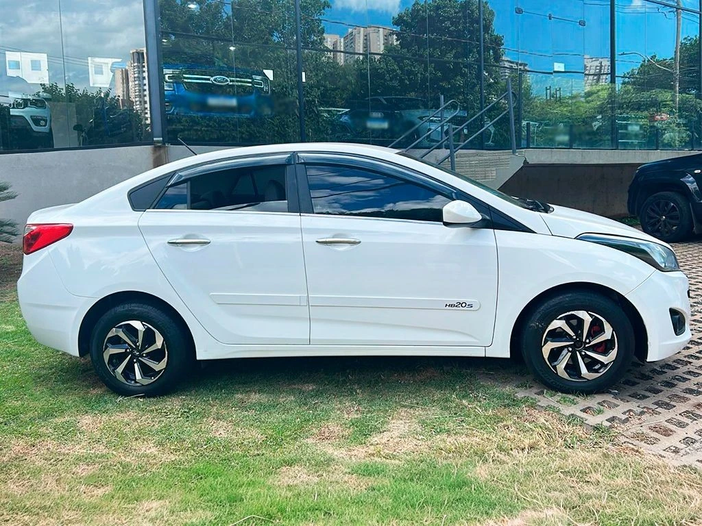 HYUNDAI HB20S