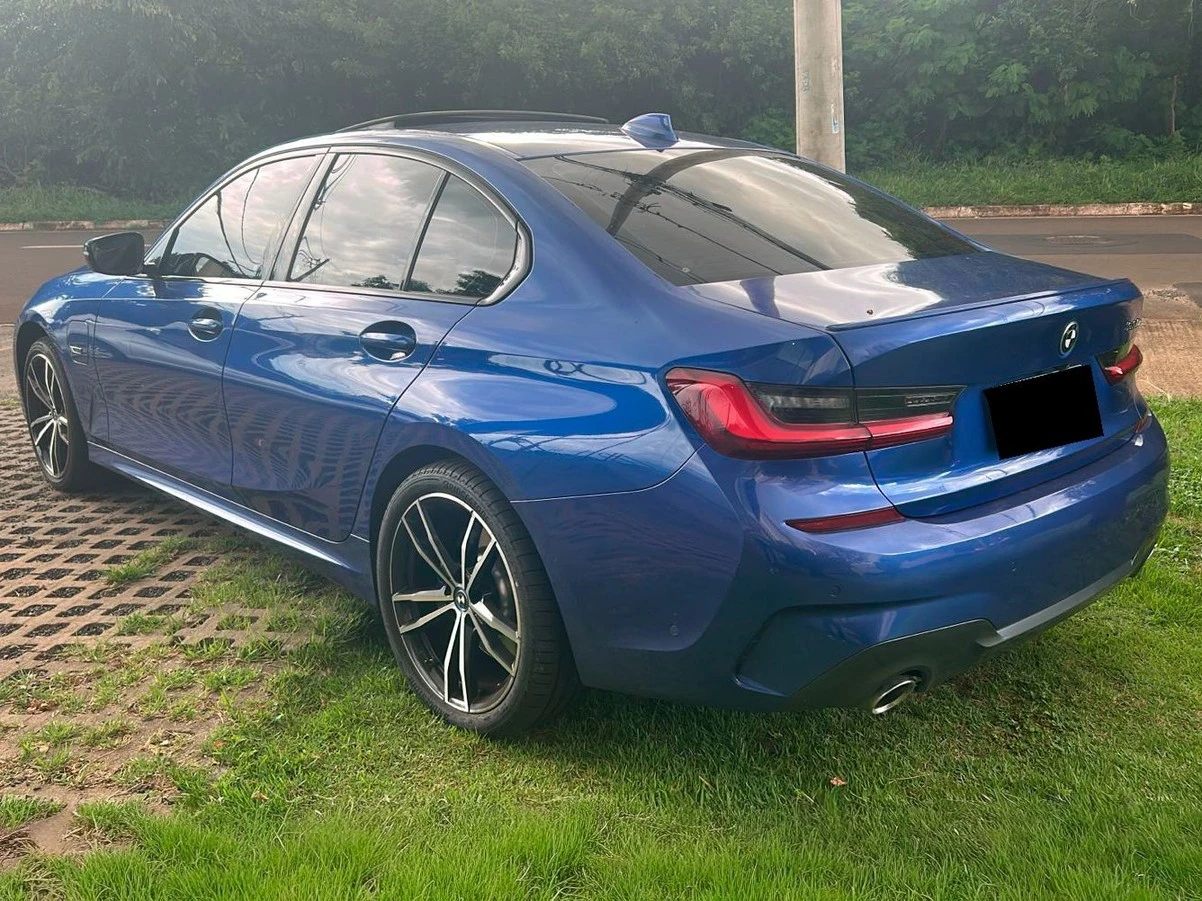 BMW 330e
