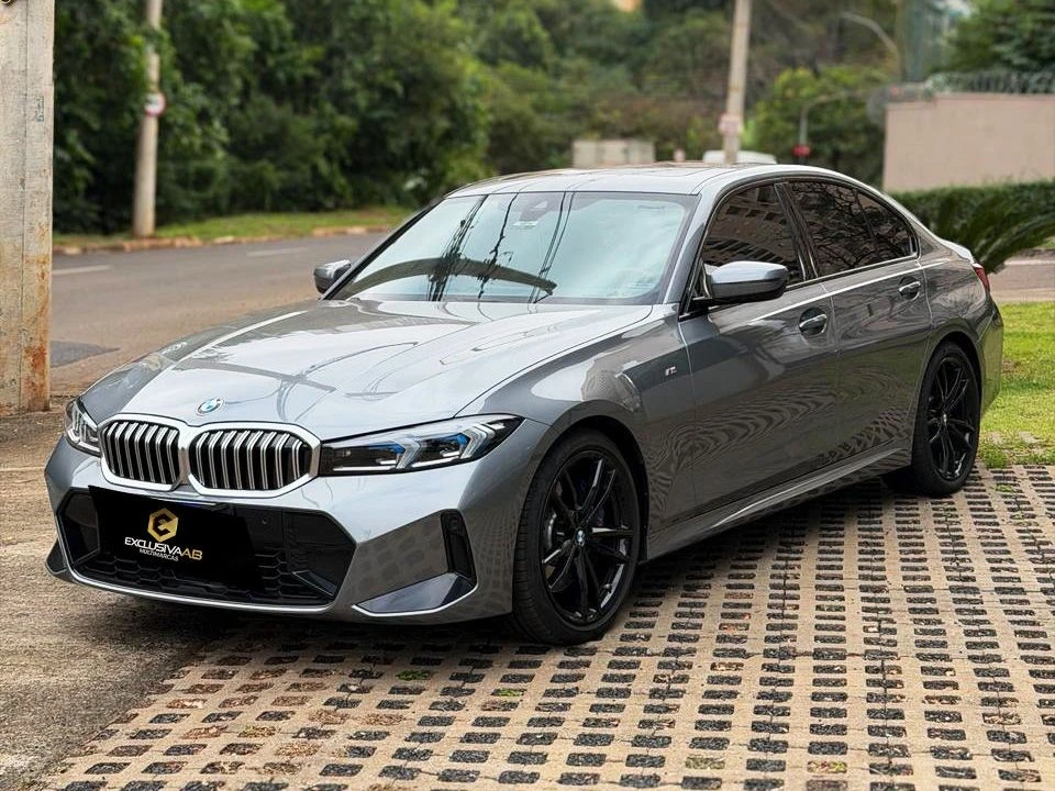 BMW 320i