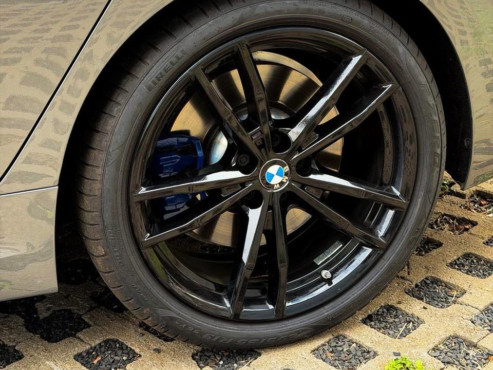 BMW 320i