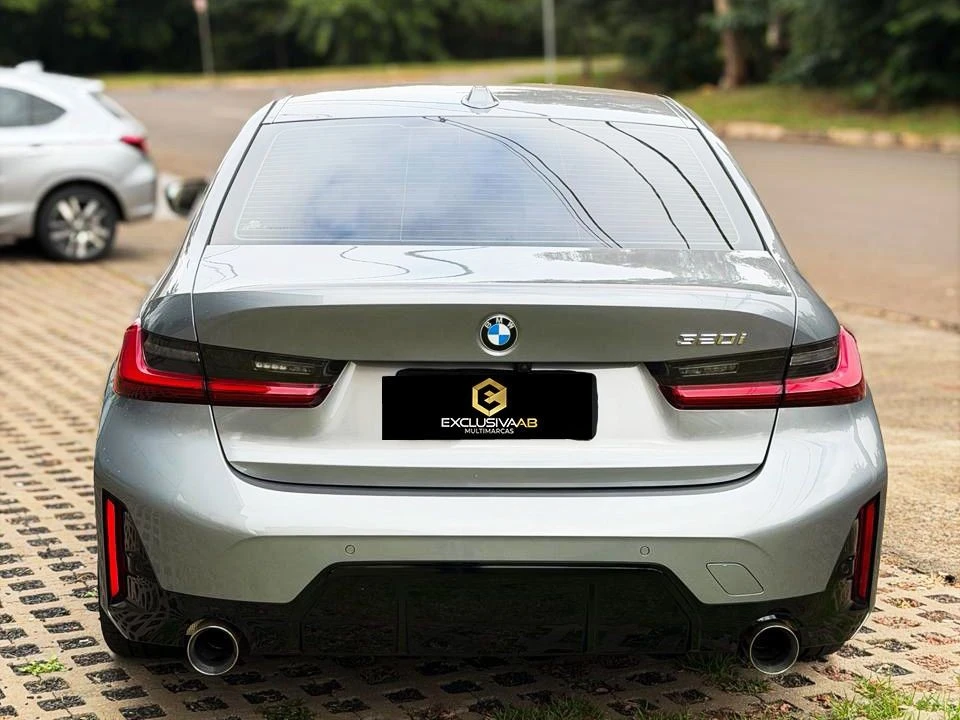 BMW 320i