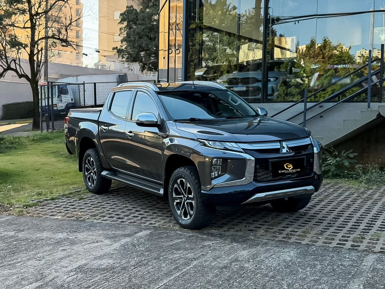 MITSUBISHI L200 TRITON