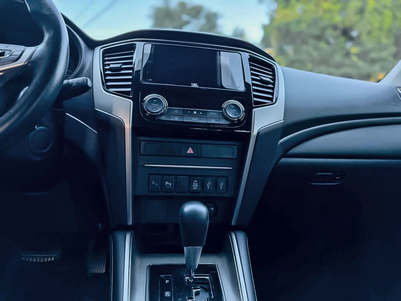 MITSUBISHI L200 TRITON