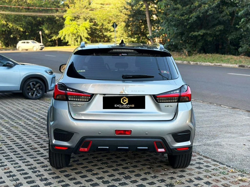 MITSUBISHI OUTLANDER SPORT