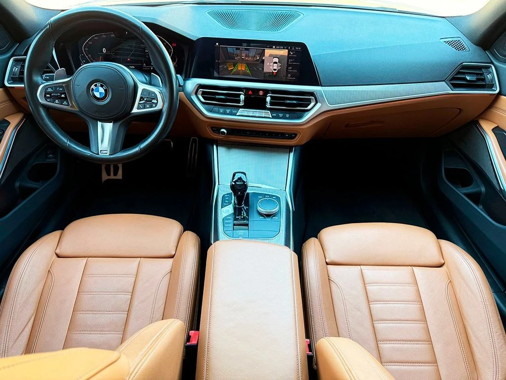 BMW 330i