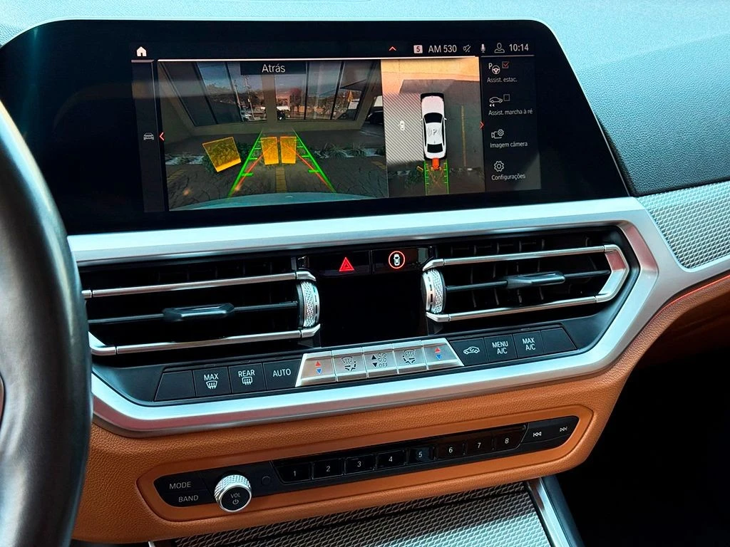 BMW 330i