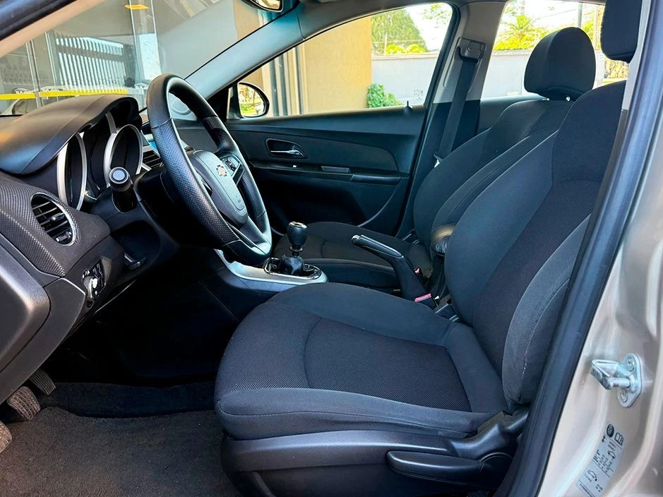 CHEVROLET CRUZE