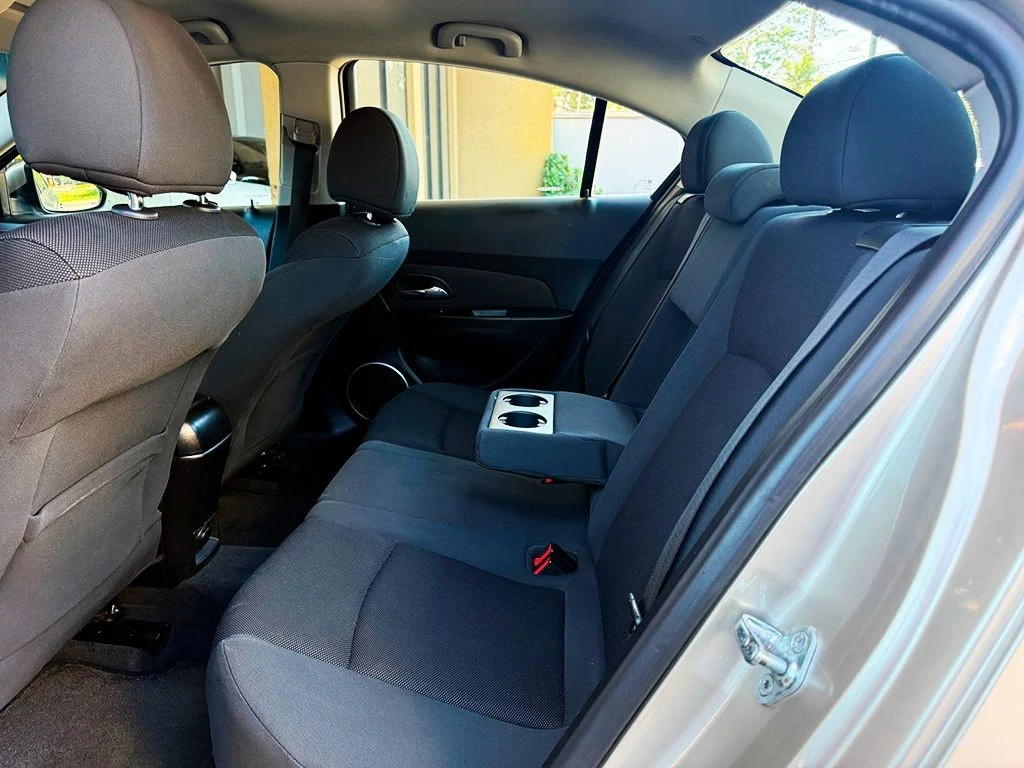 CHEVROLET CRUZE