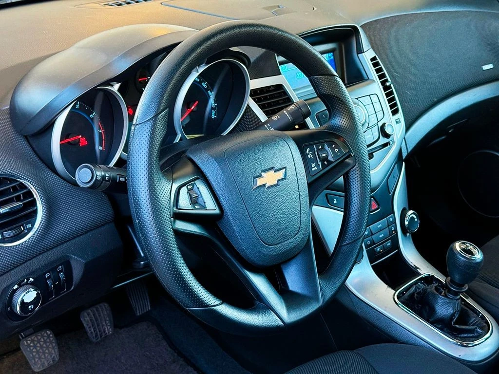 CHEVROLET CRUZE