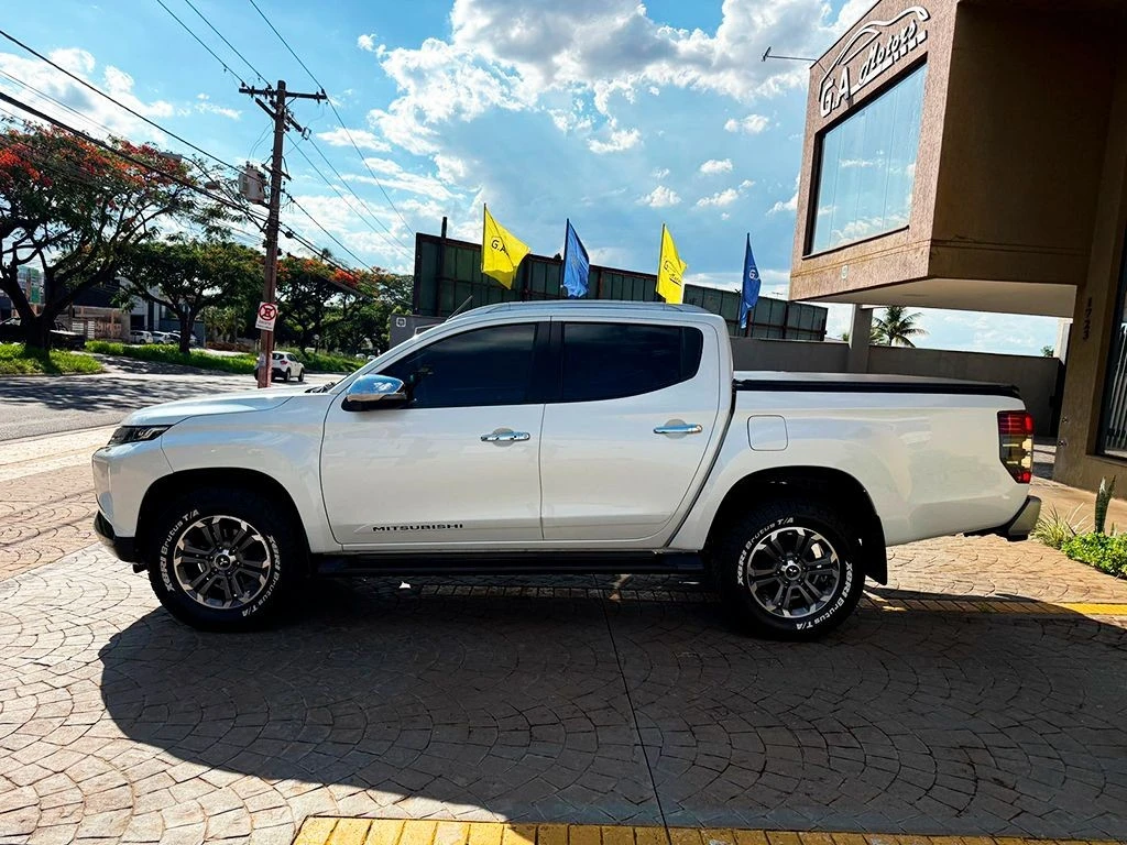 MITSUBISHI L200 TRITON