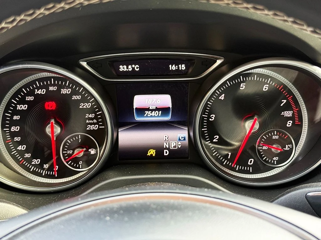 MERCEDES-BENZ GLA 200