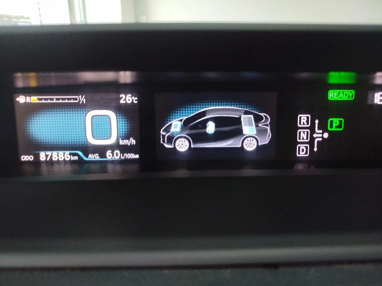 TOYOTA PRIUS
