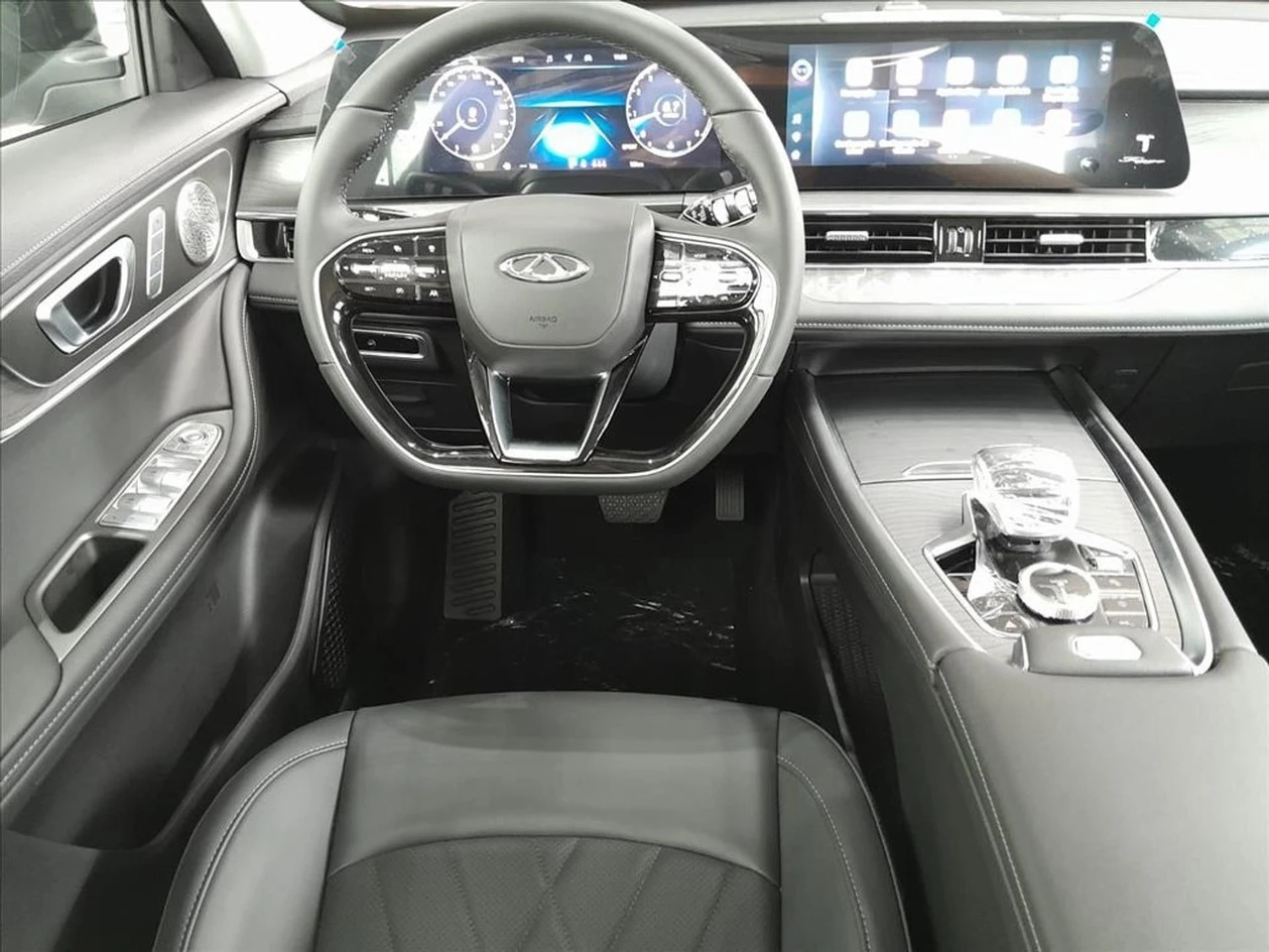 CHERY TIGGO 8