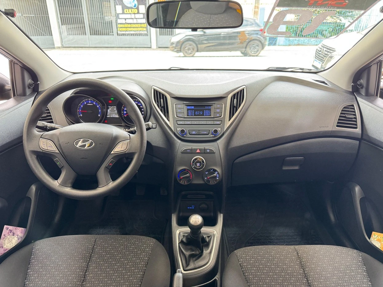 HYUNDAI HB20