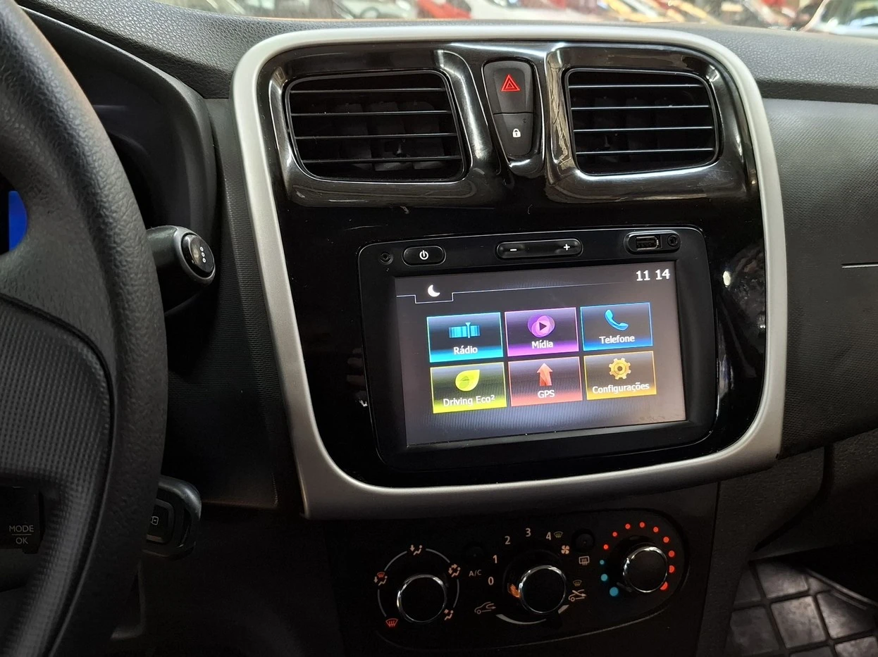 RENAULT SANDERO