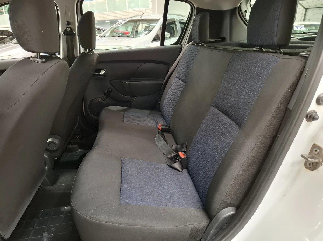 RENAULT SANDERO