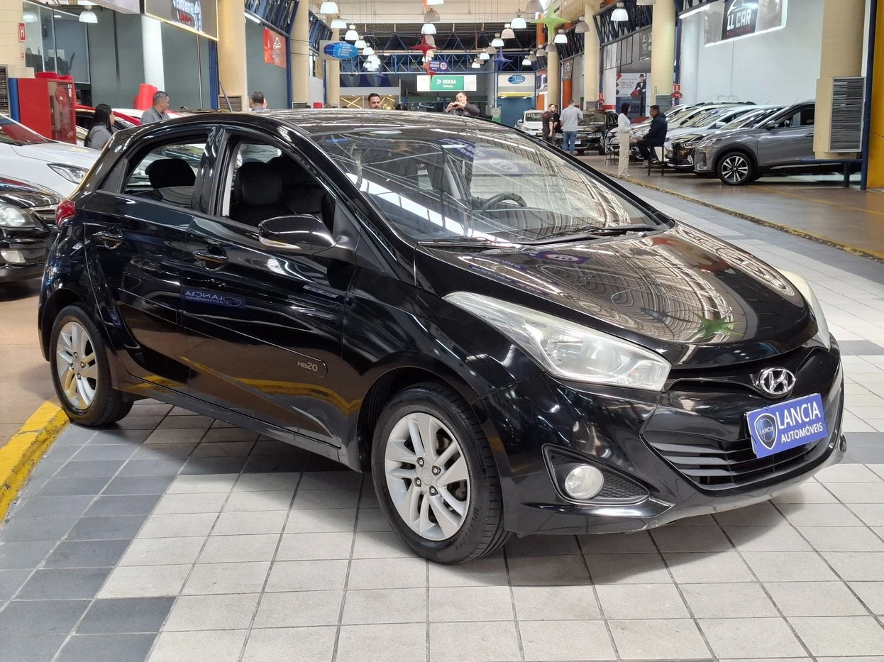 HYUNDAI HB20