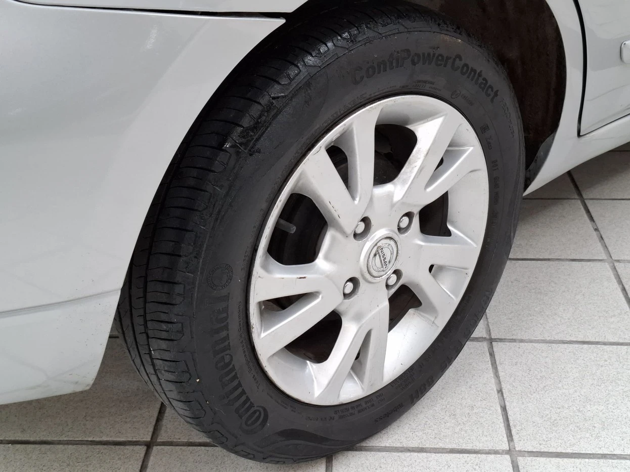 NISSAN LIVINA