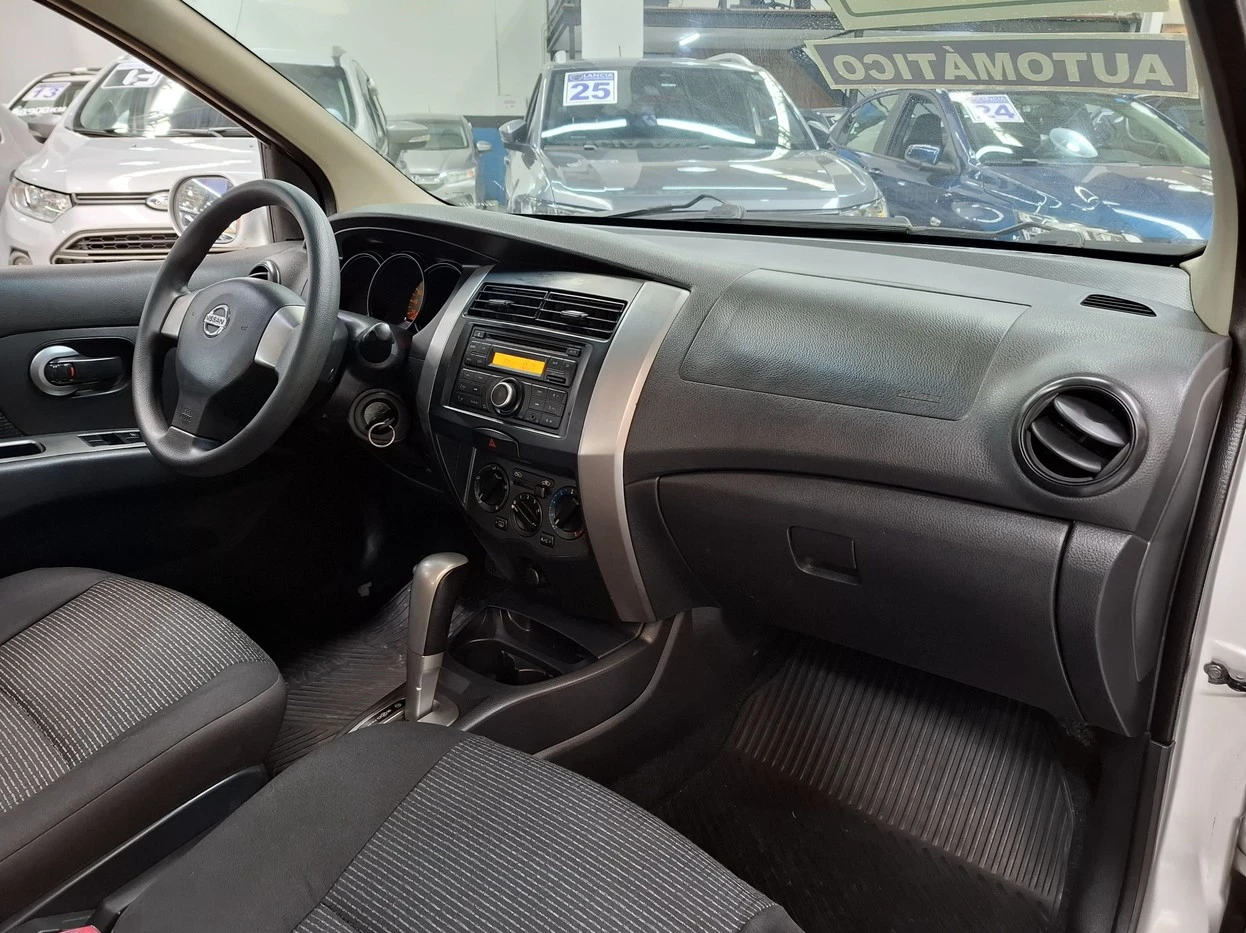 NISSAN LIVINA