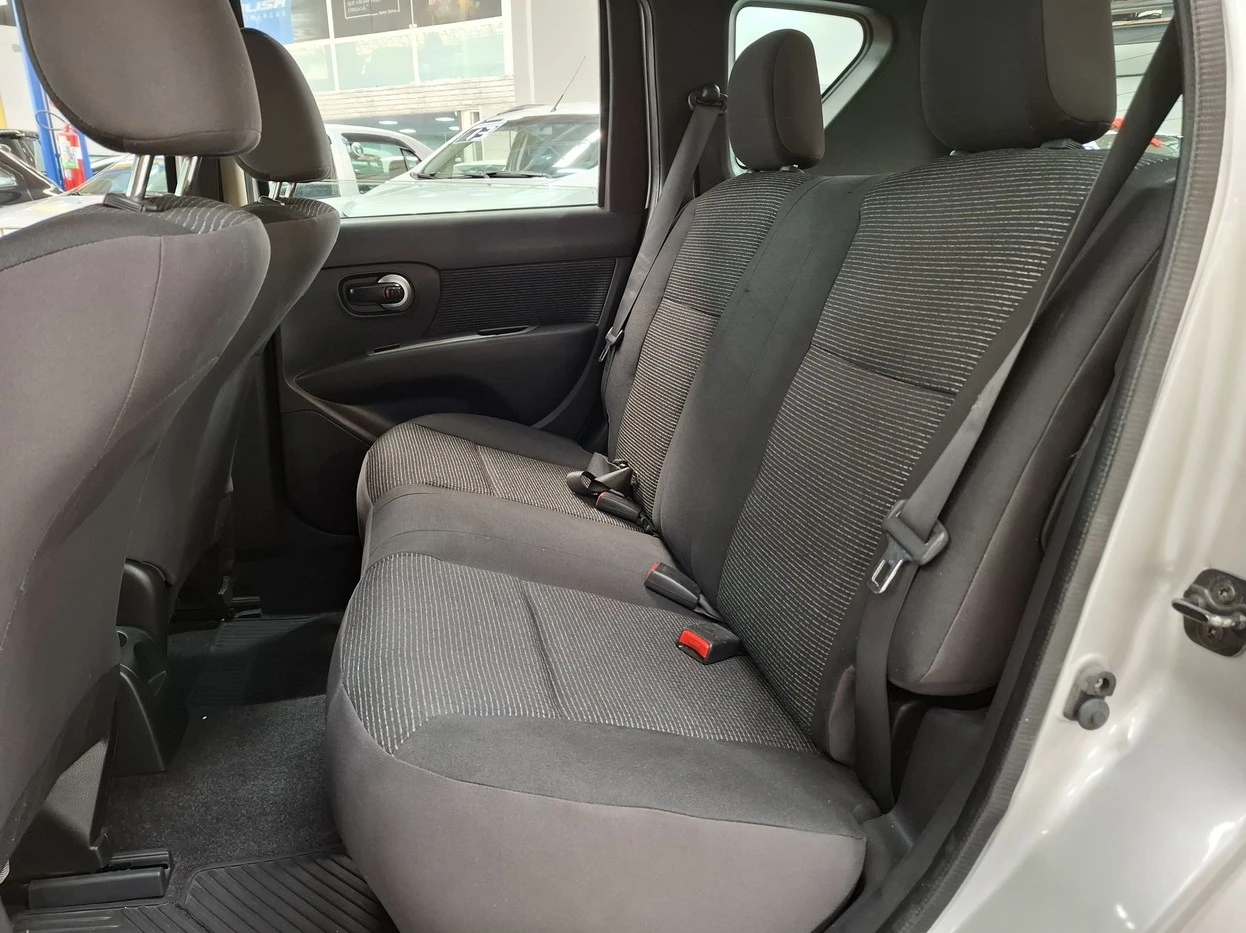 NISSAN LIVINA