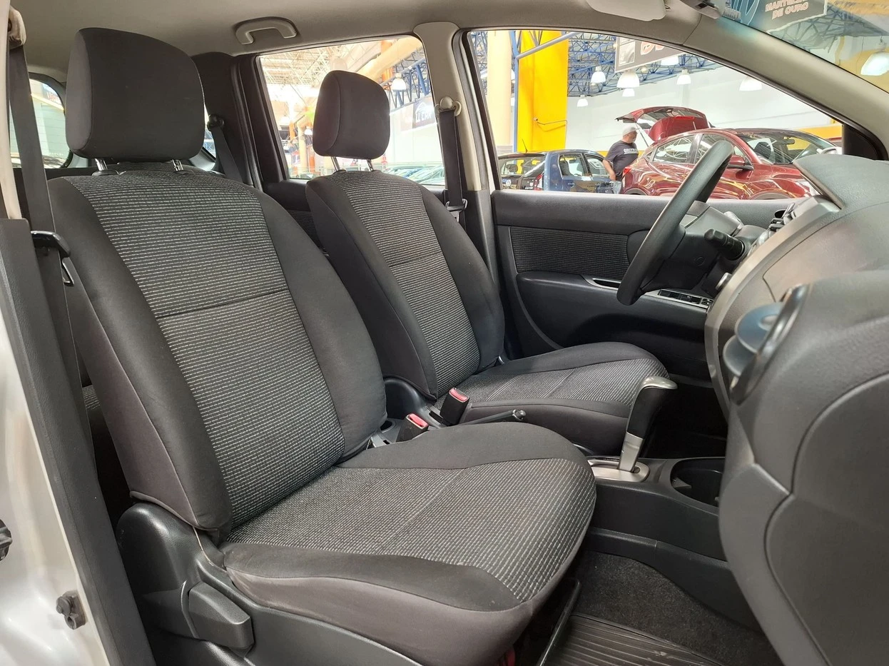 NISSAN LIVINA