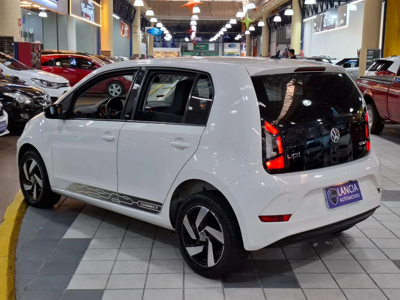 VOLKSWAGEN UP