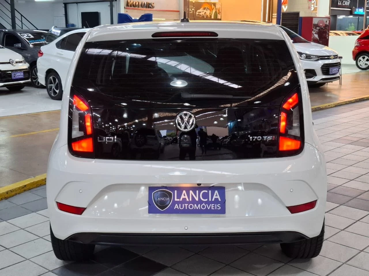 VOLKSWAGEN UP