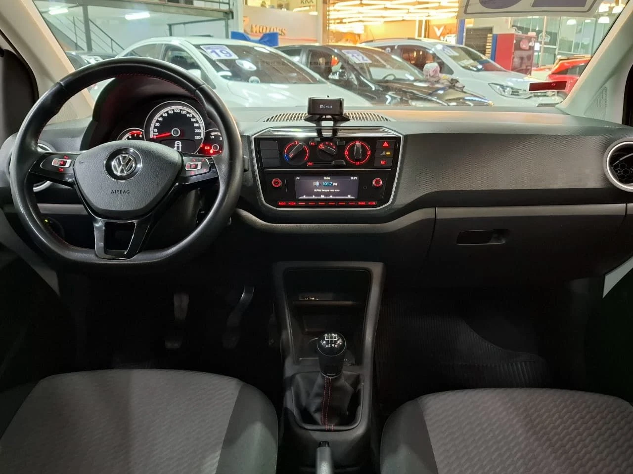 VOLKSWAGEN UP