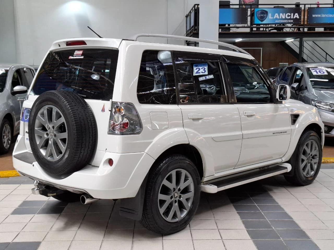 MITSUBISHI PAJERO TR4