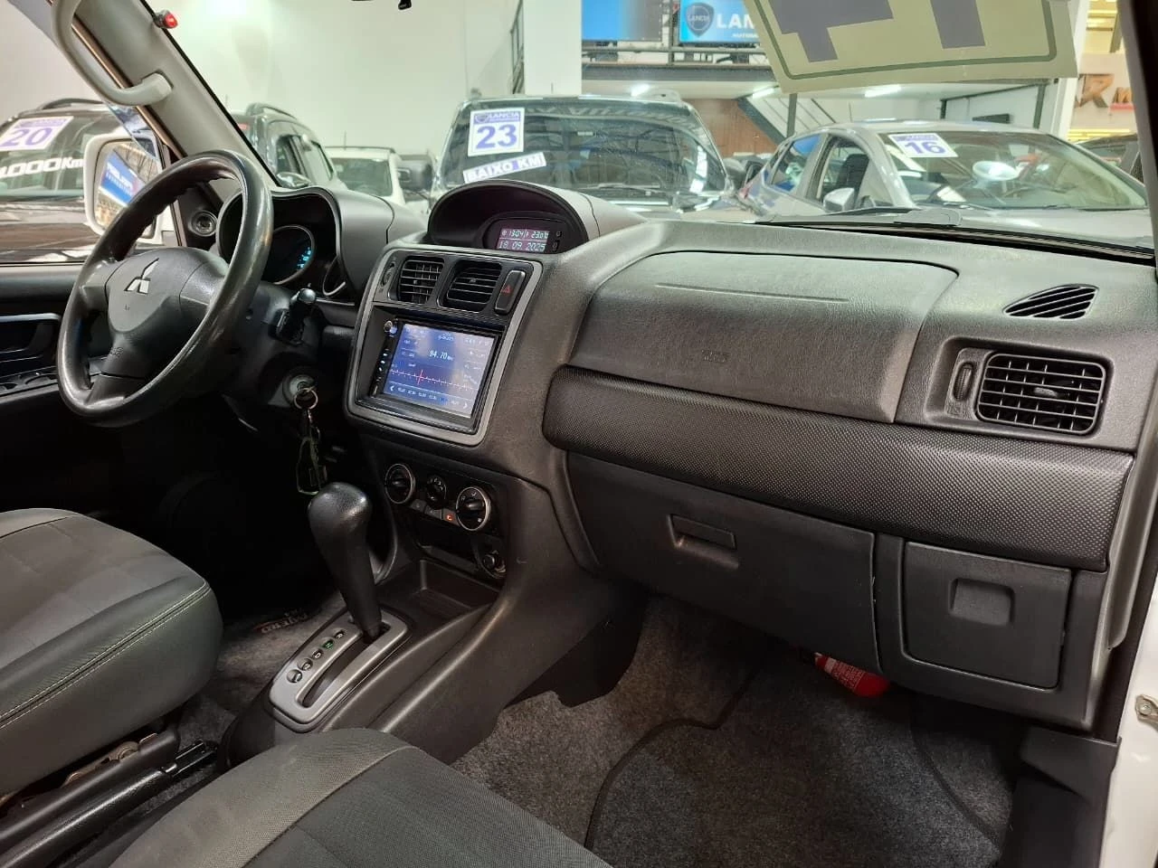 MITSUBISHI PAJERO TR4