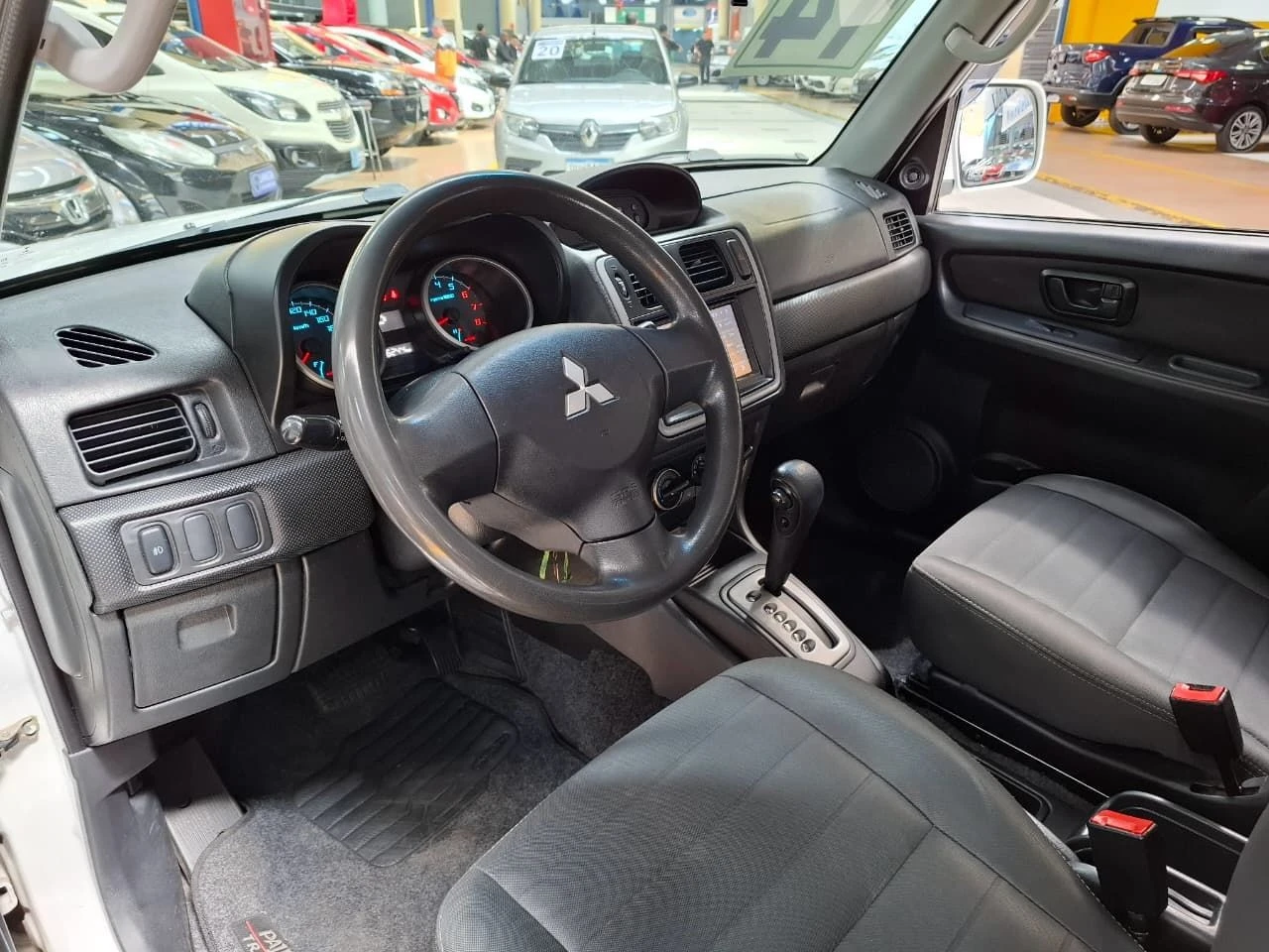 MITSUBISHI PAJERO TR4