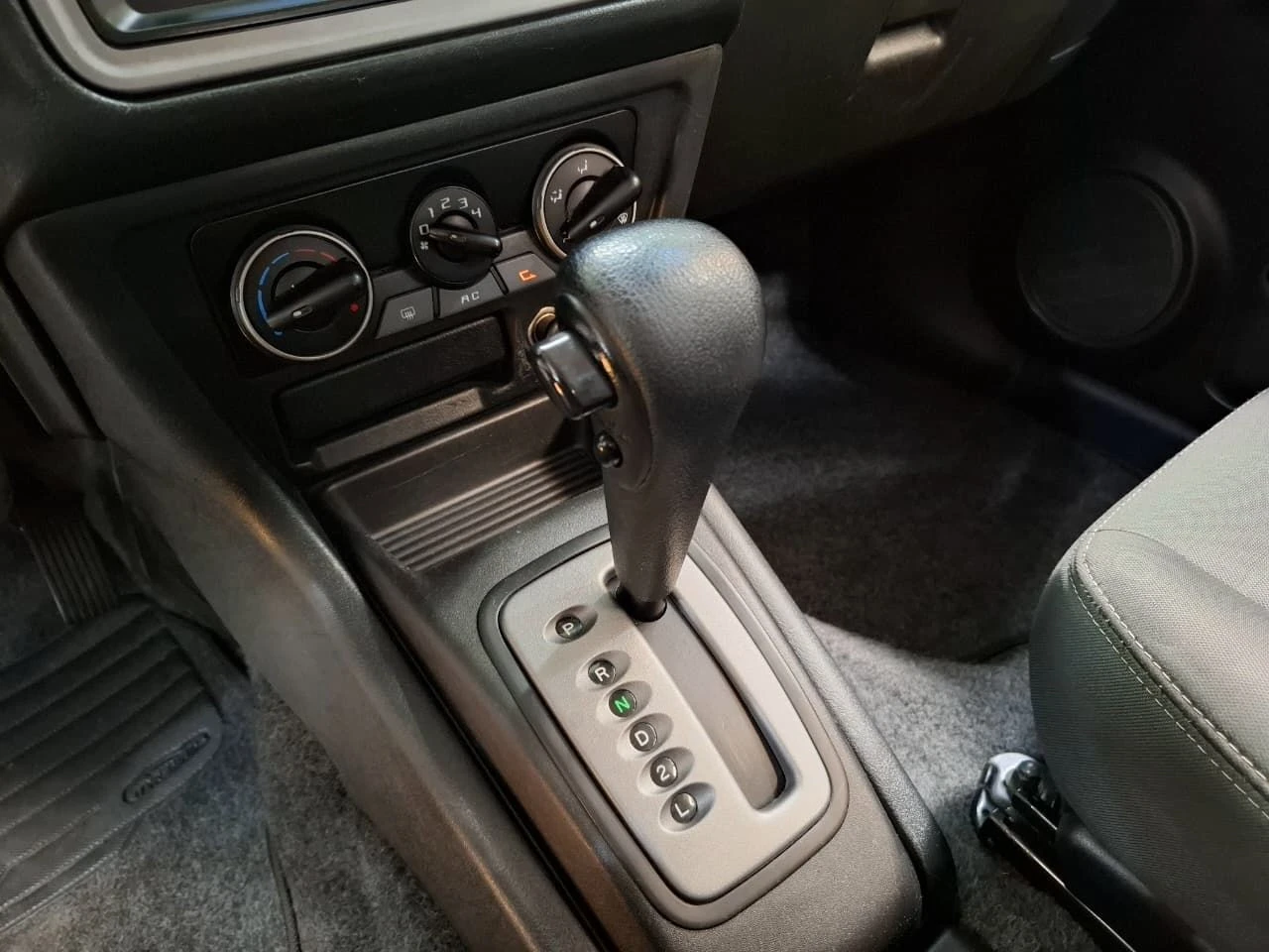 MITSUBISHI PAJERO TR4
