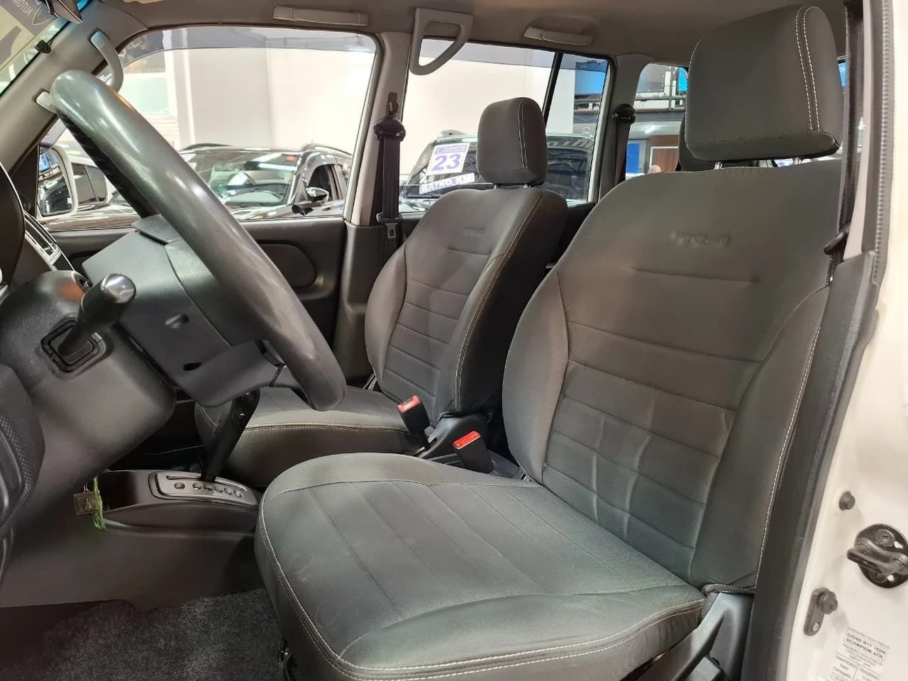MITSUBISHI PAJERO TR4