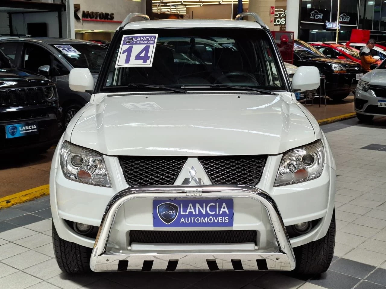 MITSUBISHI PAJERO TR4