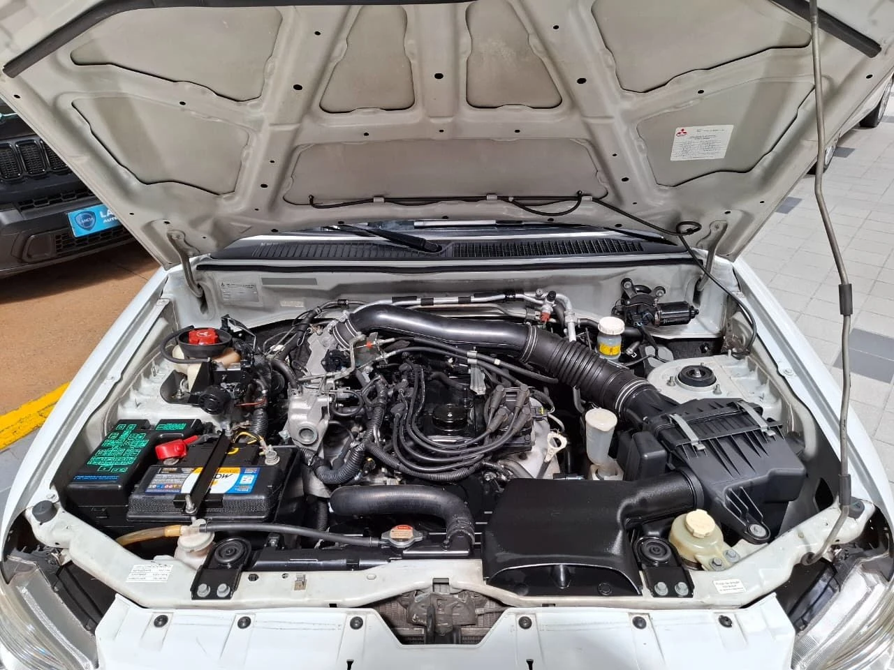 MITSUBISHI PAJERO TR4