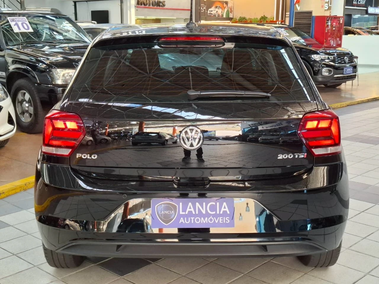 VOLKSWAGEN POLO