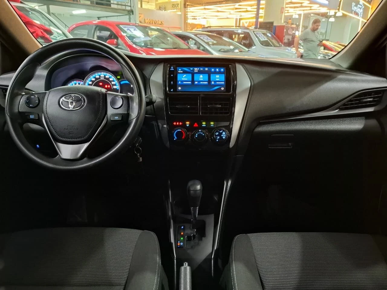 TOYOTA YARIS