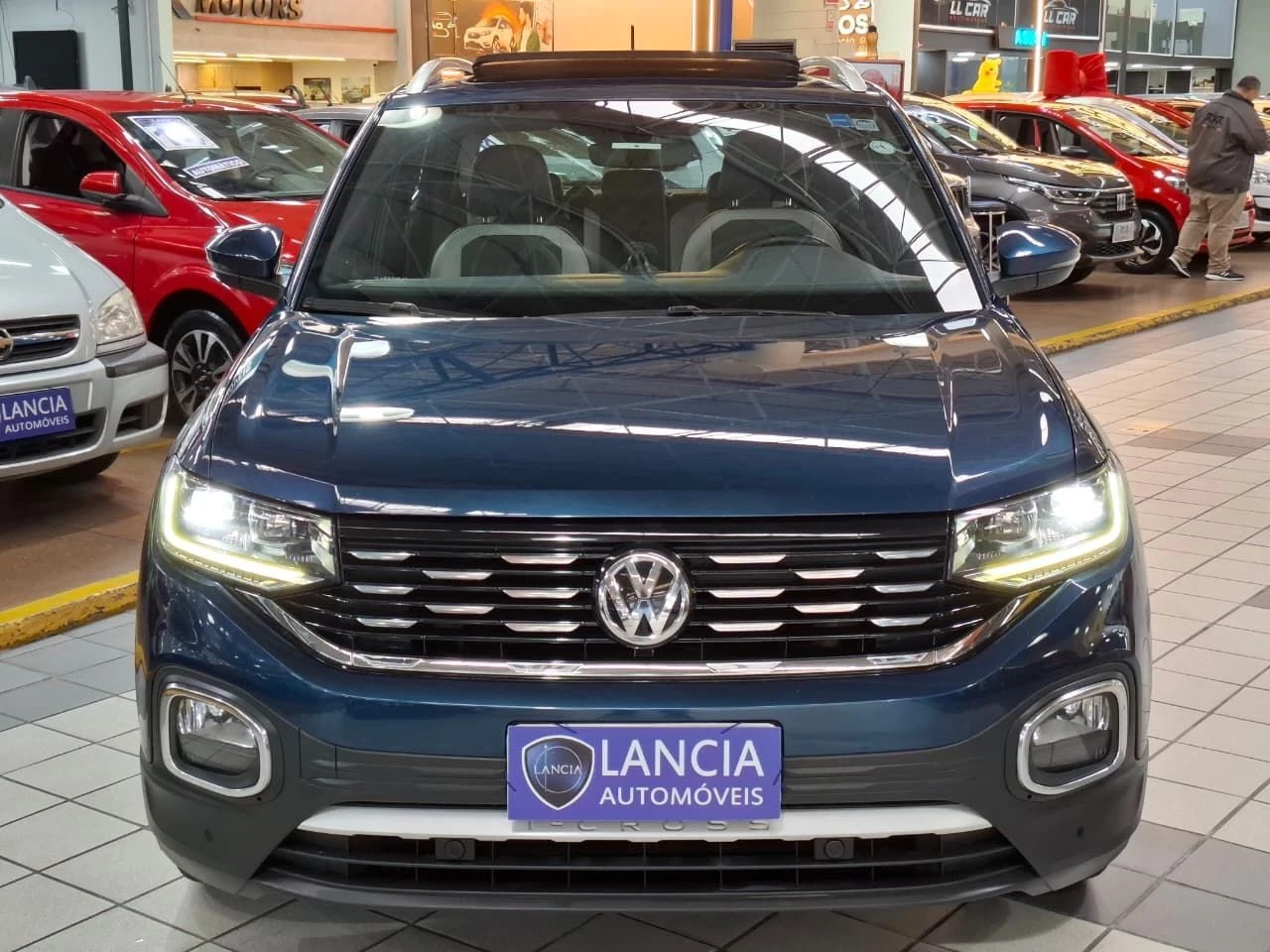 VOLKSWAGEN T-CROSS