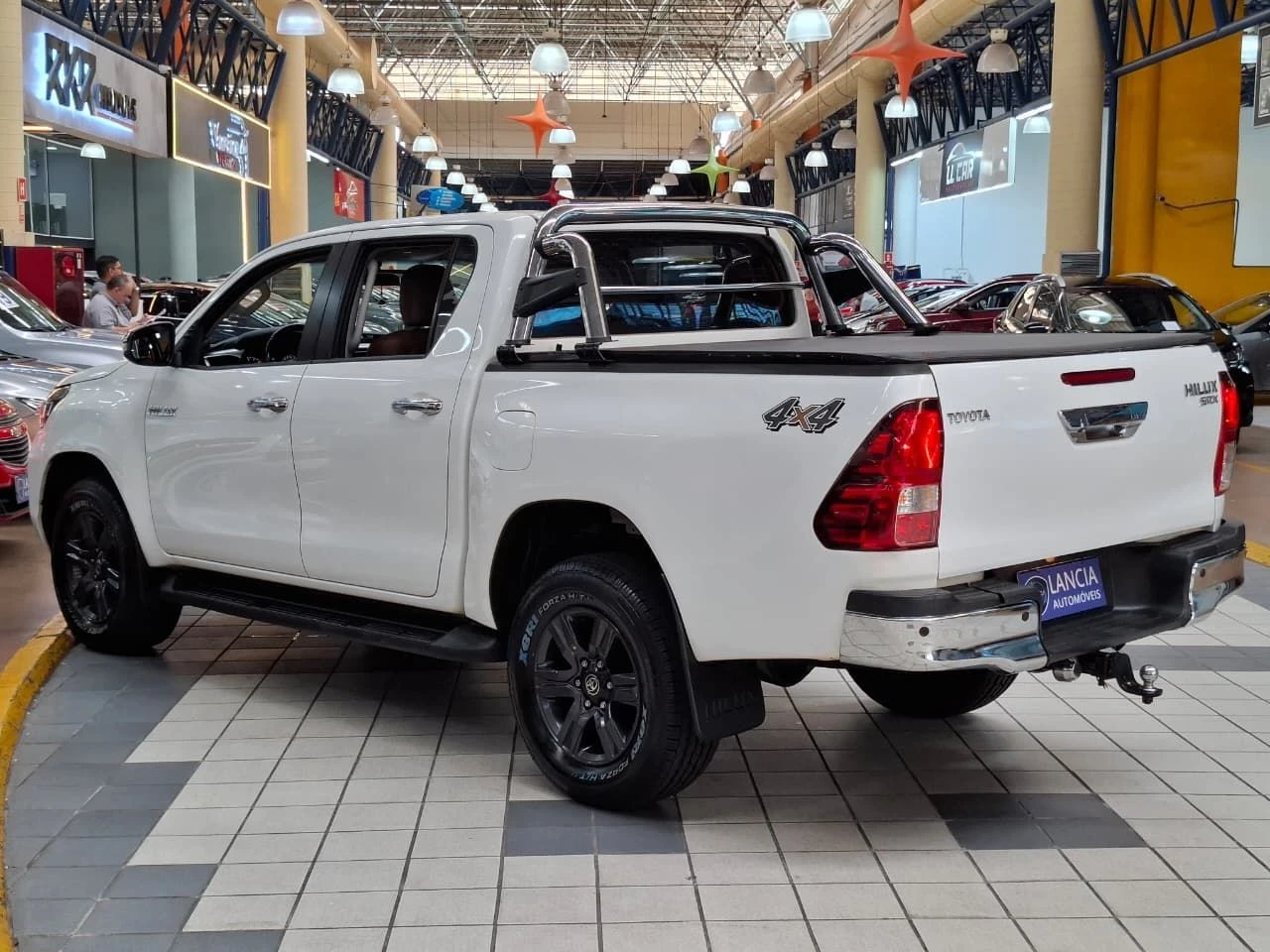 TOYOTA HILUX