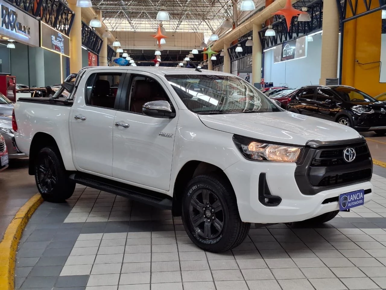 TOYOTA HILUX