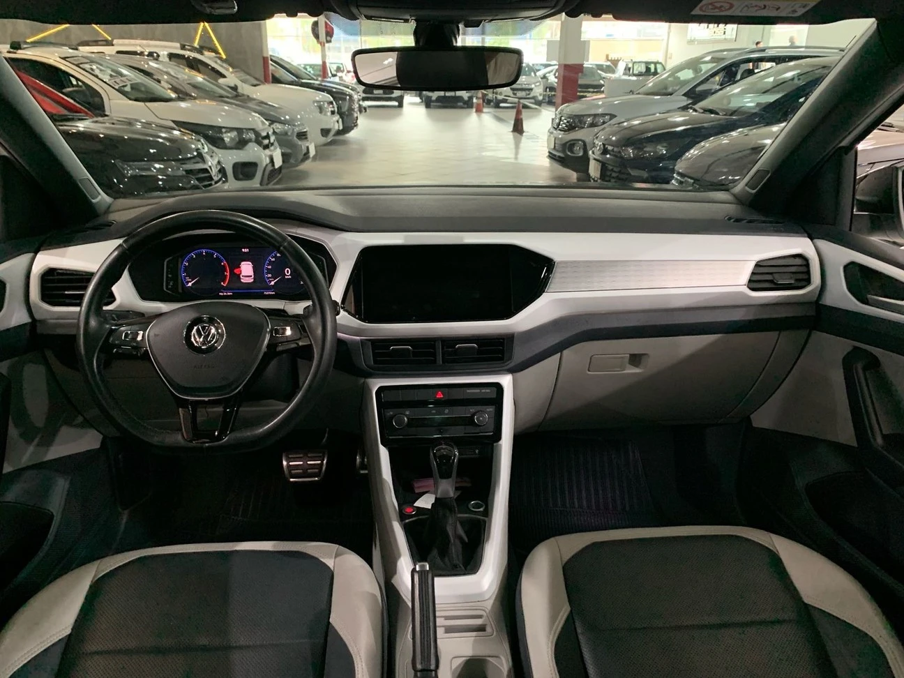 VOLKSWAGEN T-CROSS