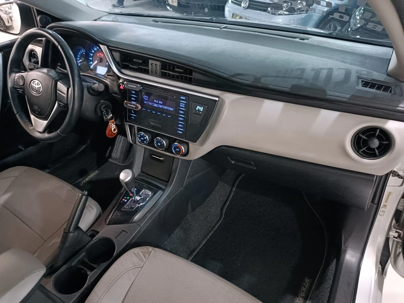 TOYOTA COROLLA