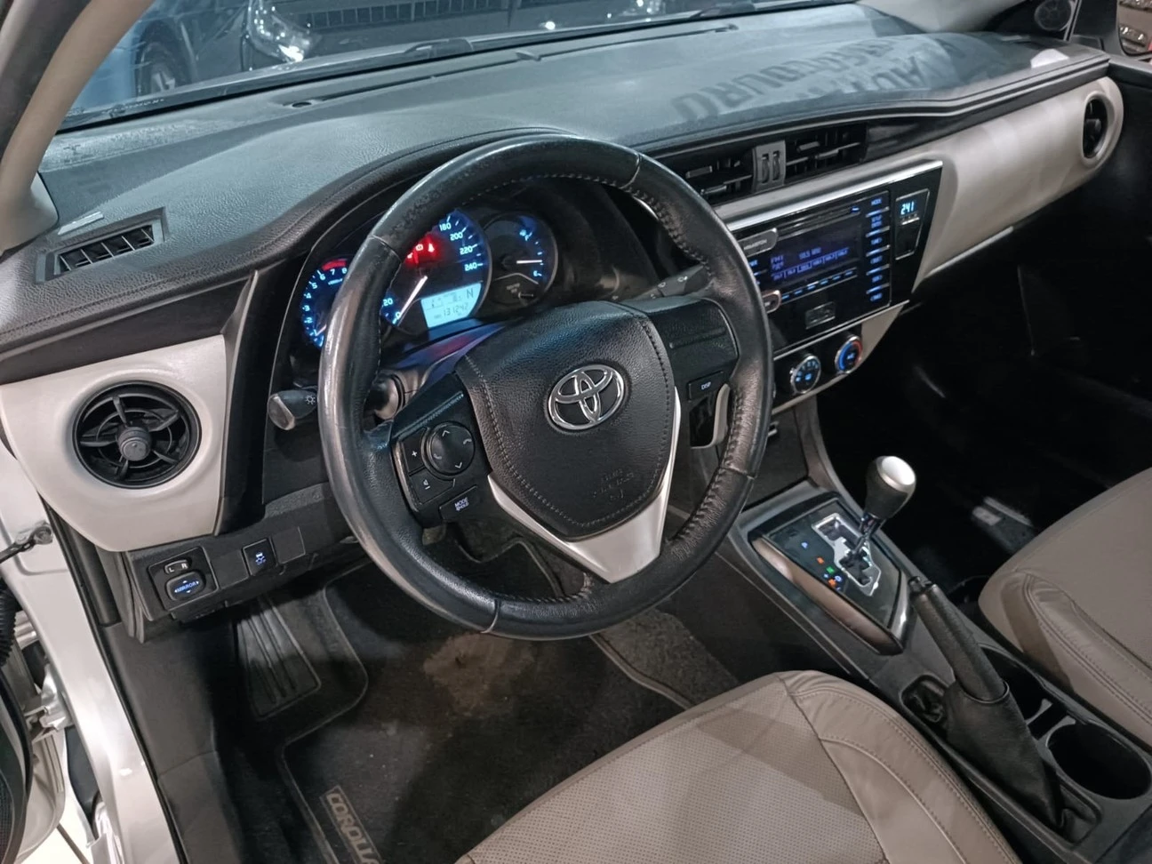 TOYOTA COROLLA