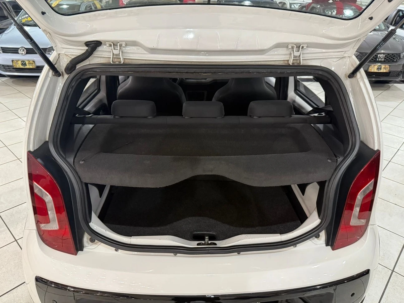 VOLKSWAGEN UP