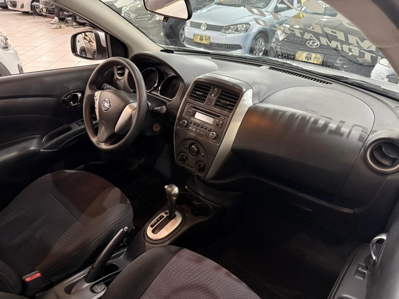 NISSAN VERSA
