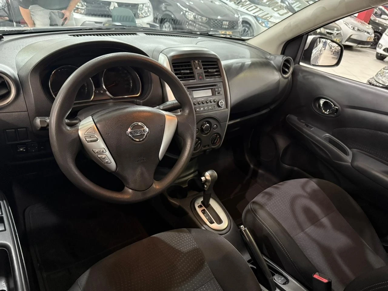 NISSAN VERSA
