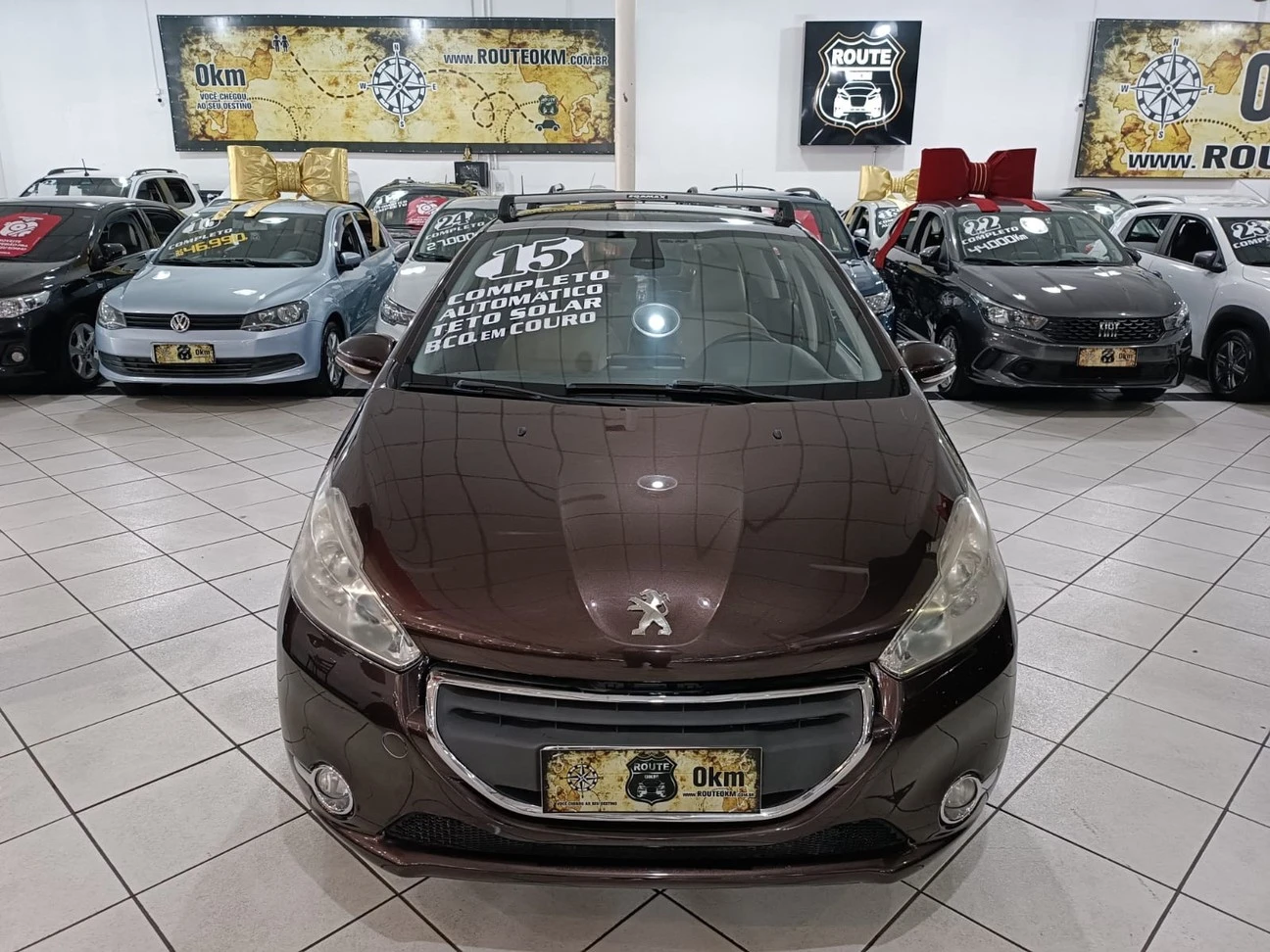 PEUGEOT 208